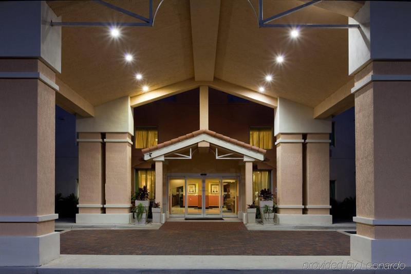 Holiday Inn Express & Suites Pembroke Pines-Sheridan St By Ihg Exterior foto