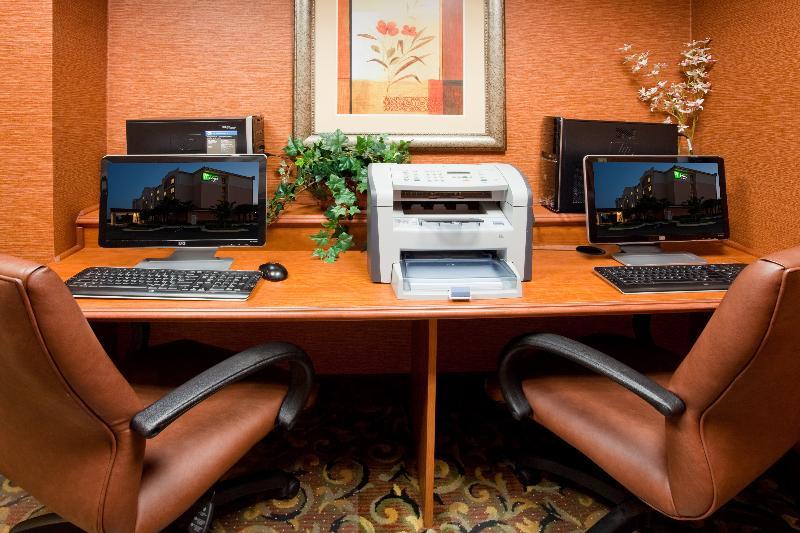 Holiday Inn Express & Suites Pembroke Pines-Sheridan St By Ihg Exterior foto